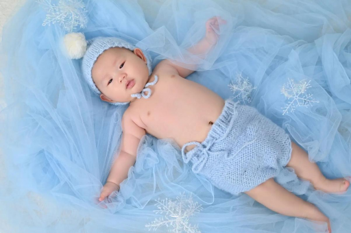 克拉玛依宝宝吐奶频繁怎么回事